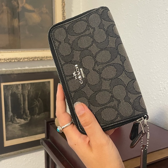 Coach Handbags - Coach Signature Canvas Zip Wallet
